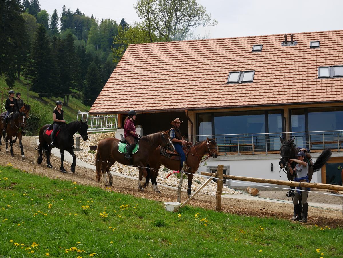 Apartament La Joux Chaupe Saint-Ursanne Zewnętrze zdjęcie