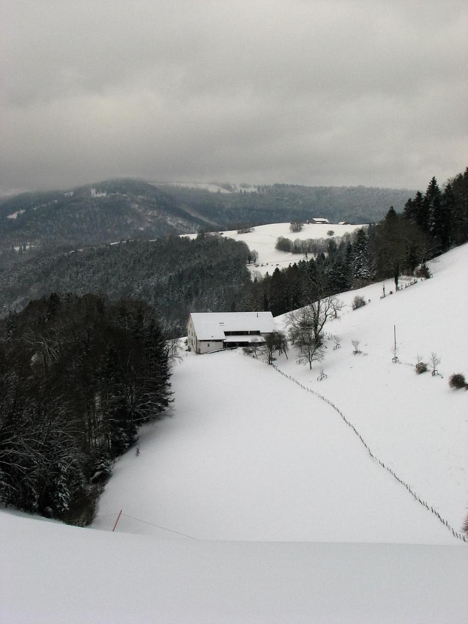Apartament La Joux Chaupe Saint-Ursanne Zewnętrze zdjęcie